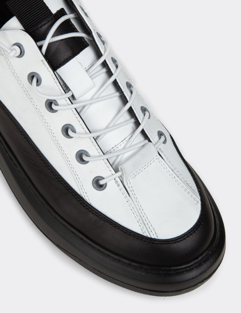 Men's White Leather Sneakers - 02026MBYZE01