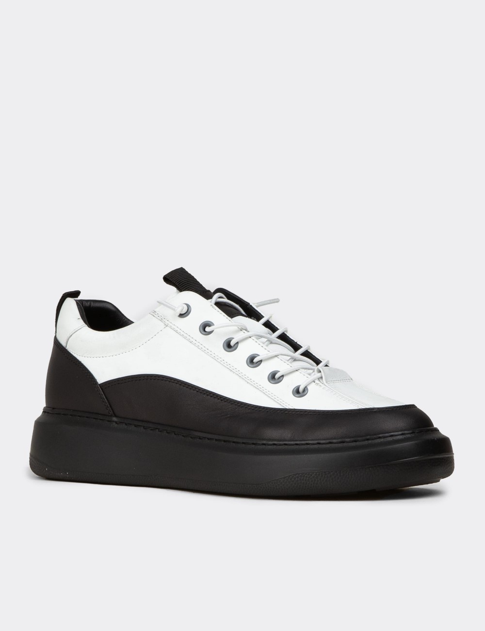 Men's White Leather Sneakers - 02026MBYZE01