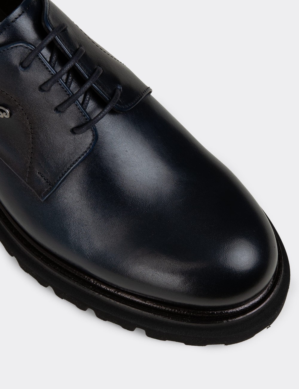 Men's Navy Leather Lace-Up Footwear - F6527MLCVP01