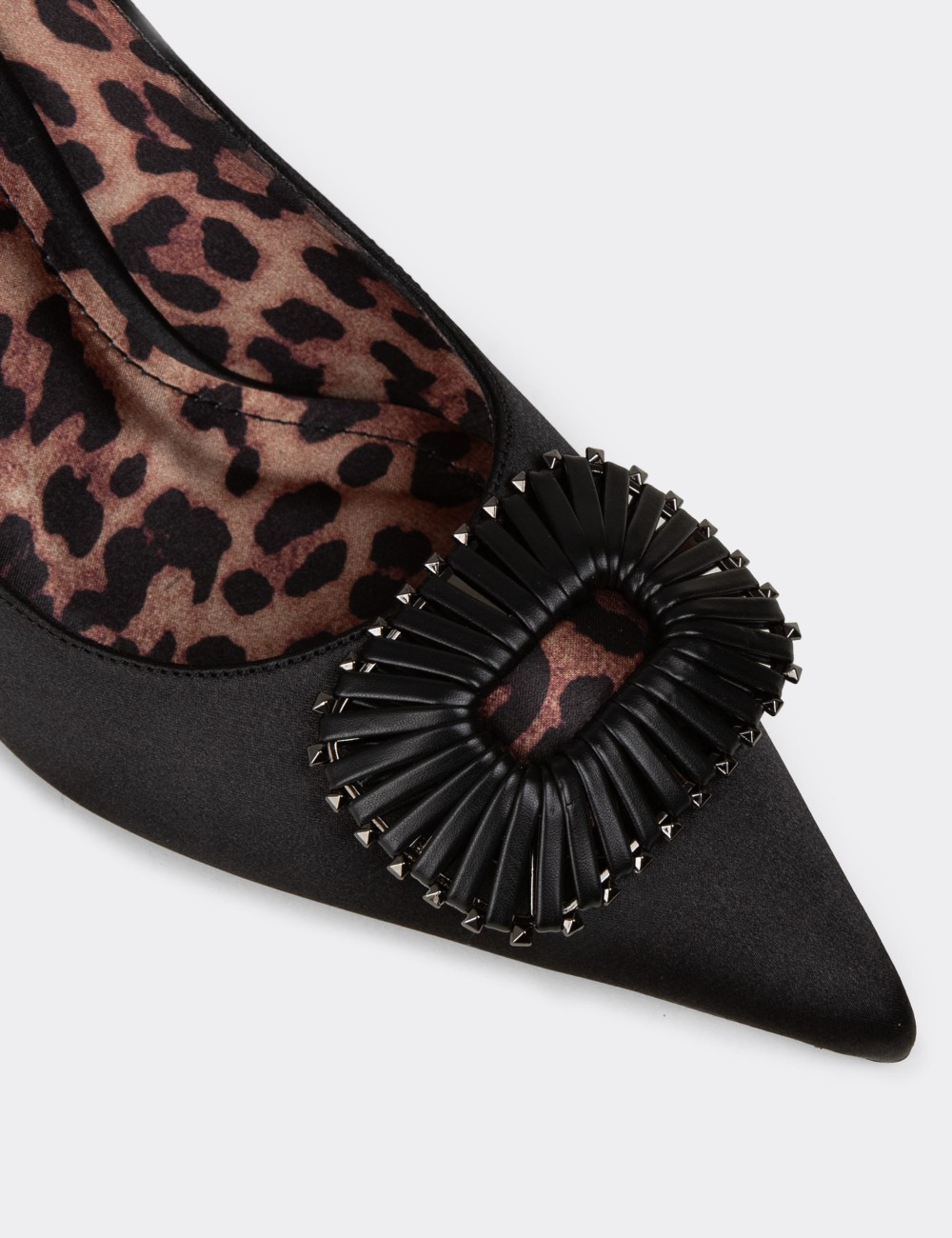 Women's Black Pumps - V3091ZSYHM01