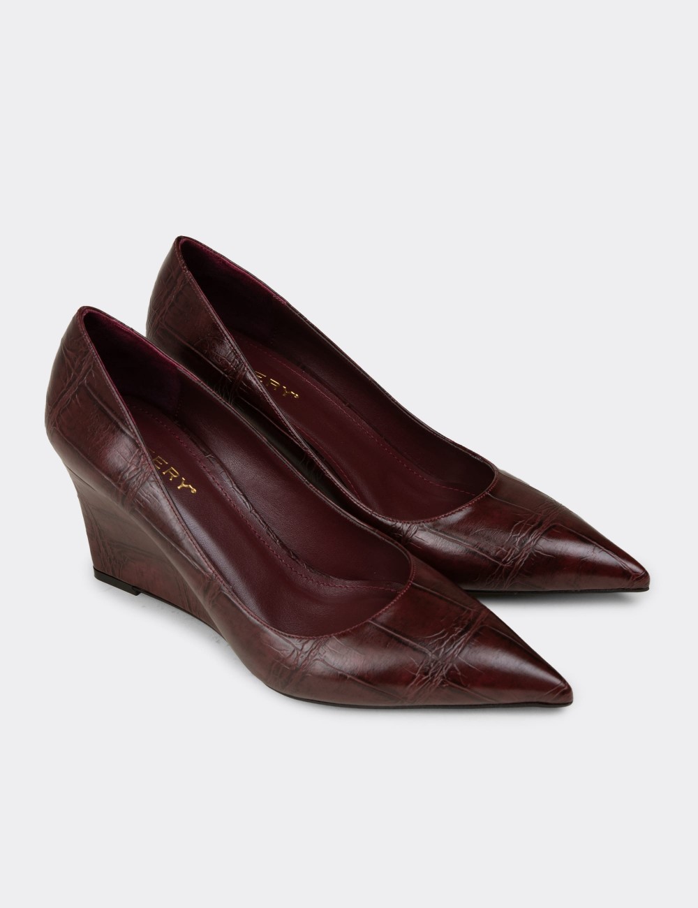 Women's Burgundy Crocodile Patterned Heeled Shoes - 10052ZBRDM01