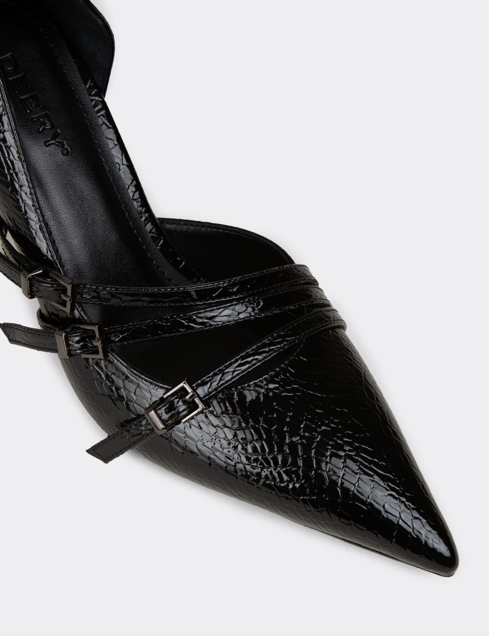 Women's Croc-Embossed Black Heels with Buckle Detail - V4009ZSYHM01