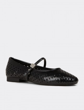 Women's Black Stone Detailed Flats