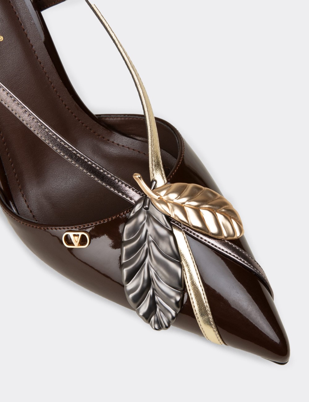 Women's Brown Leaf Pattern Pumps - V0T20ZKHVM01