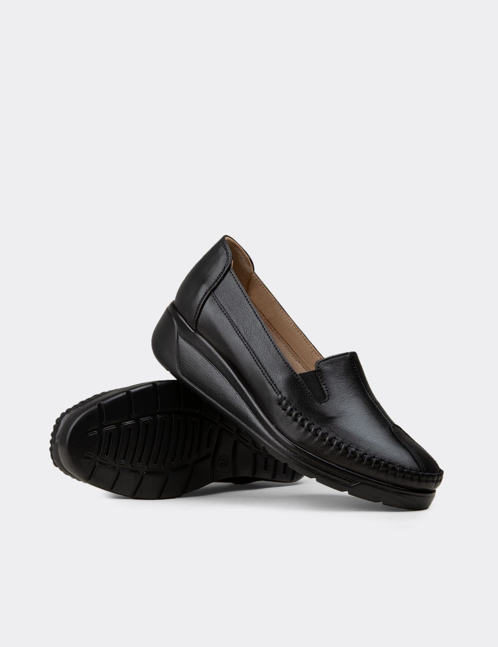Women's Black Leather Comfort Wedge Slip-On - N0134ZSYHC01