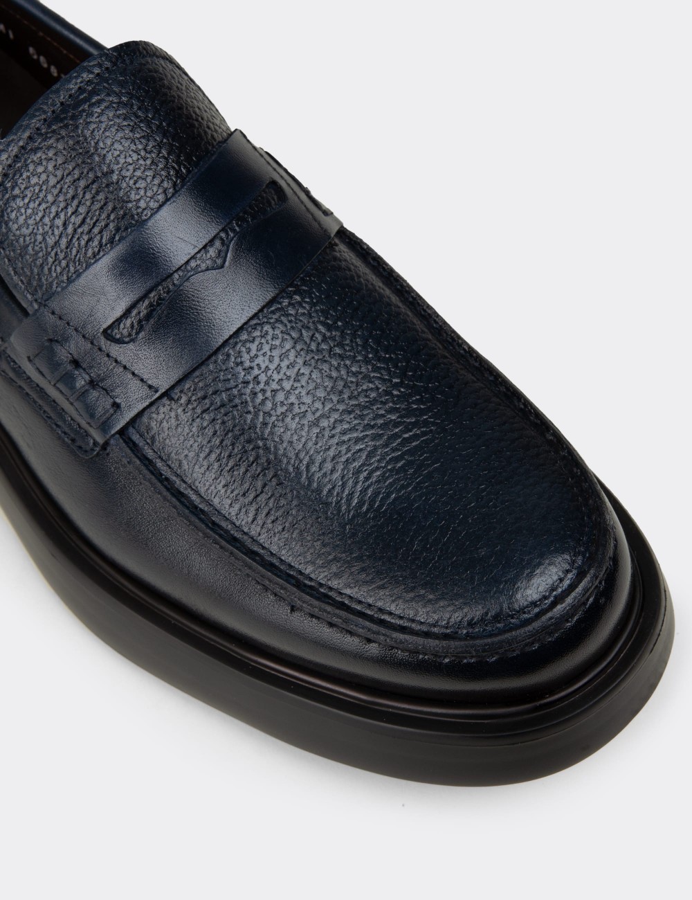 Men's Navy Leather Loafers - F6683MLCVP01