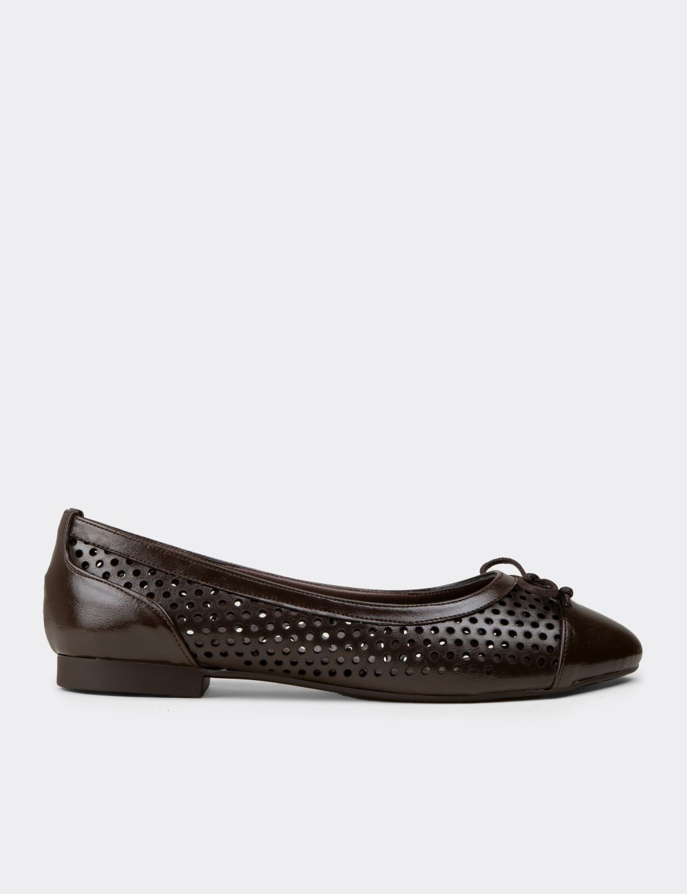 Women's Brown Perforated Ballet Flats - RD190ZKHVC01