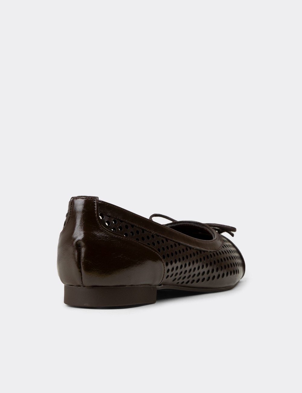 Women's Brown Perforated Ballet Flats - RD190ZKHVC01