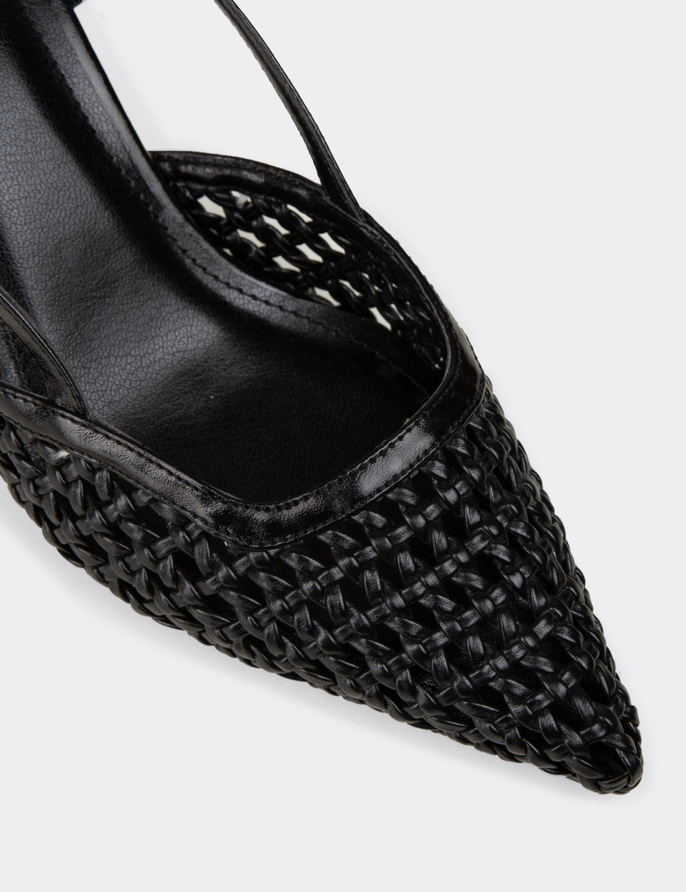 Women's Black Slingback Pumps with Woven Detailing - RD320ZSYHM01