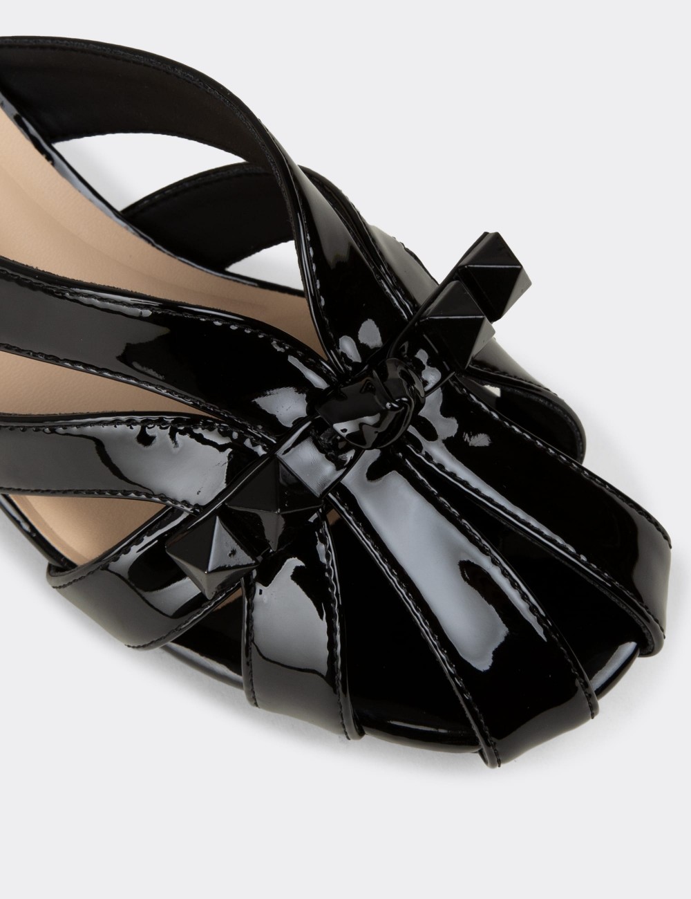 Women's Black Mule - 26492ZSYHP01