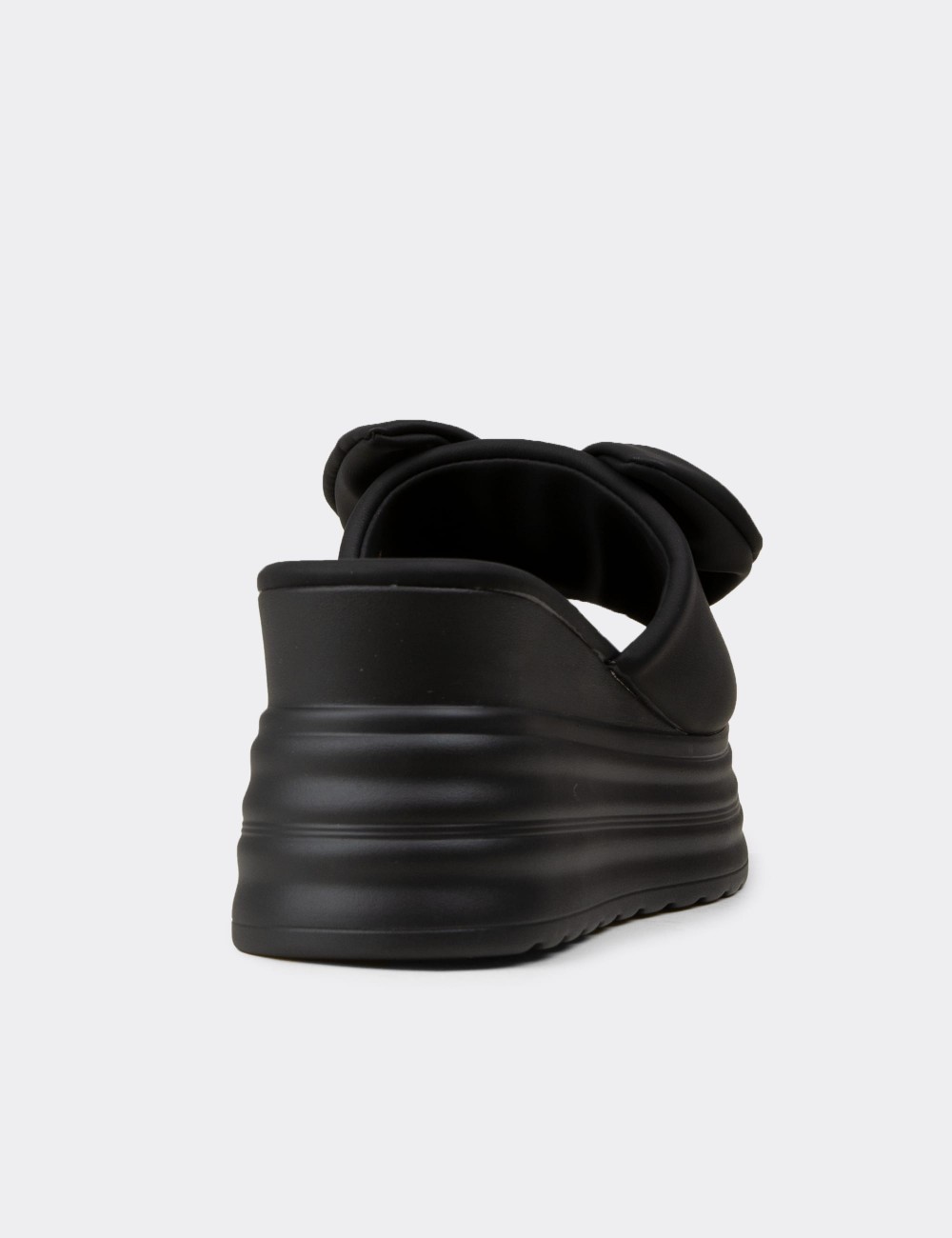 Women’s Black Platform Mule - 26450ZSYHP01