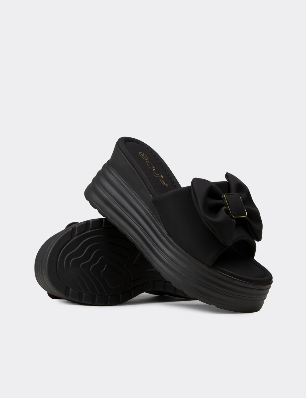 Women’s Black Platform Mule - 26450ZSYHP01