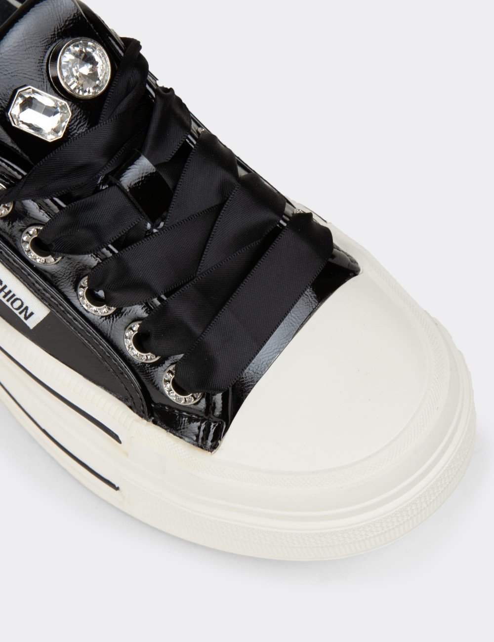 Women's Black Patent Sneakers - K0524ZSYHC01