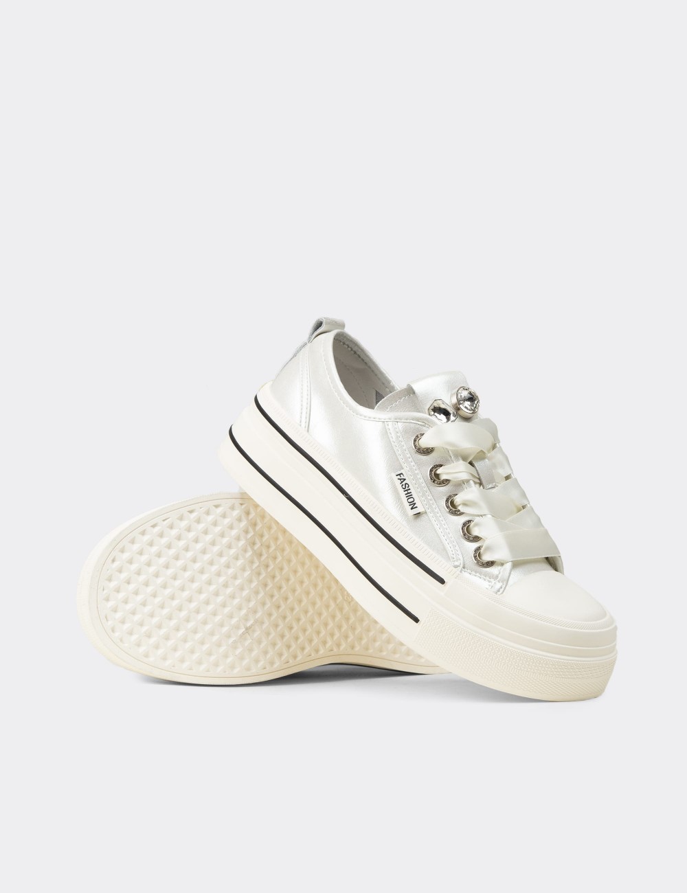 Women's White Patent Sneaker - K0524ZBYZC01