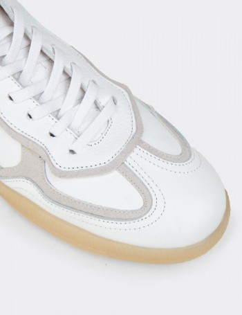 Women's Minimalist White Leather Sneakers