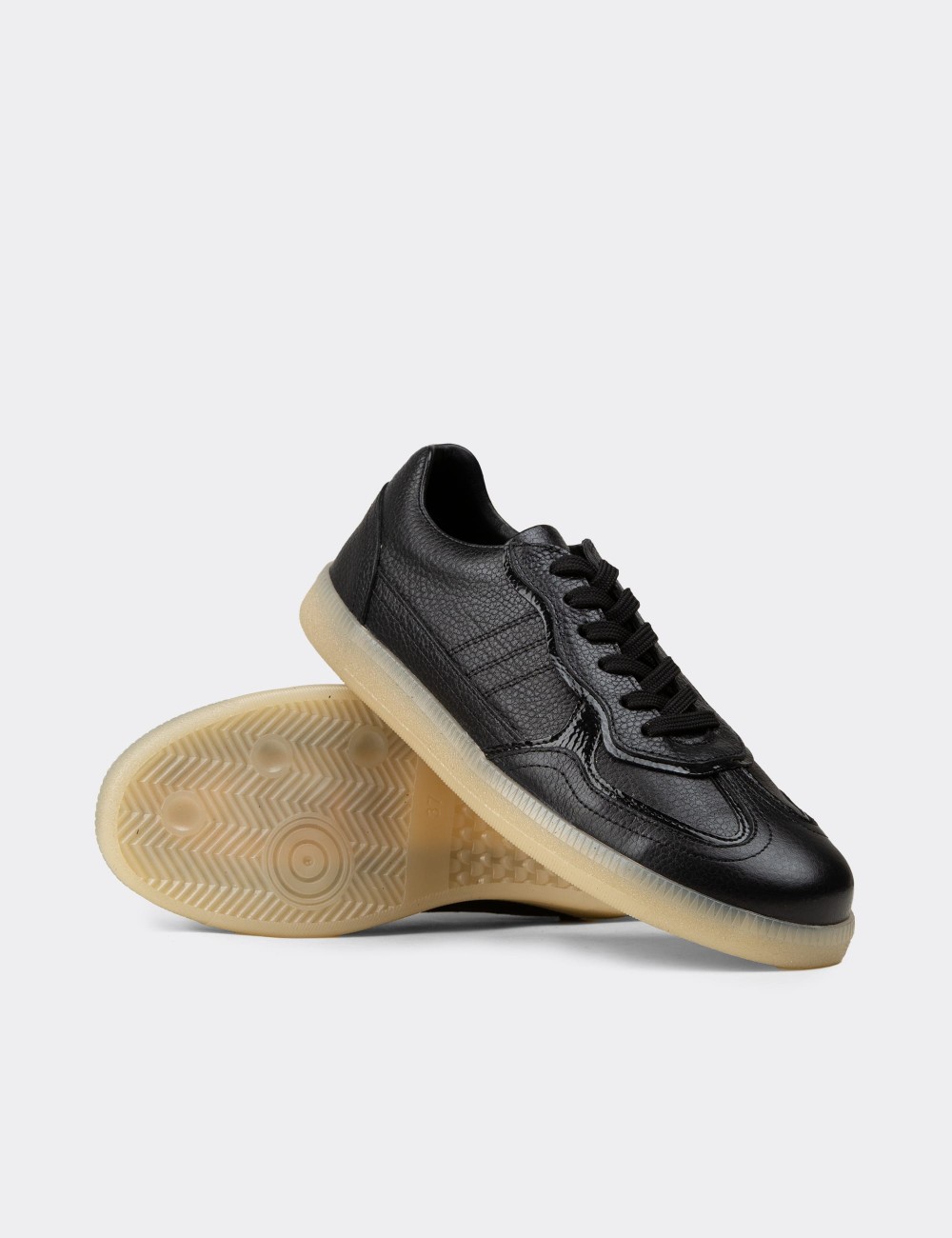 Women's Black Leather Minimalist Sneakers - R2601ZSYHC01
