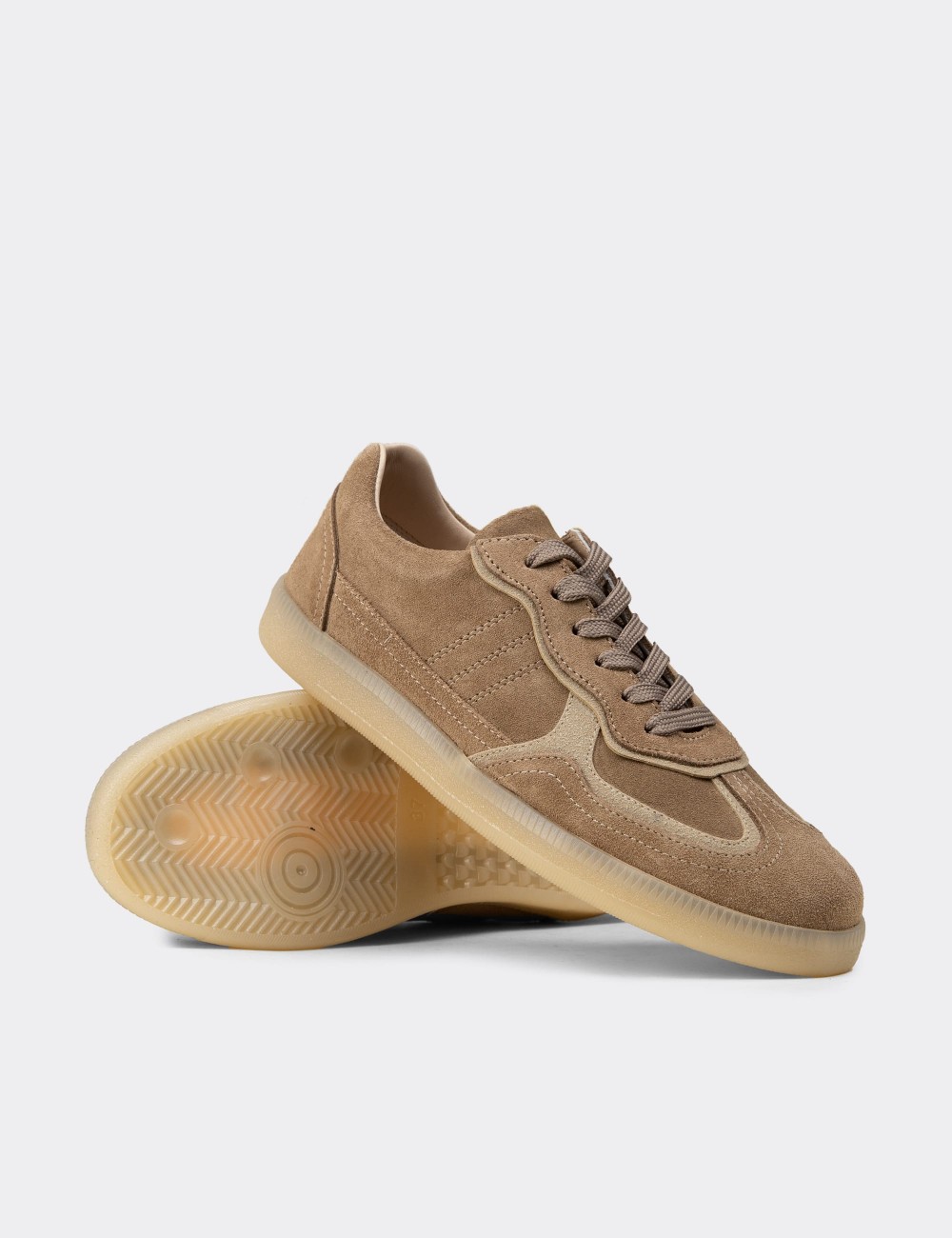 Women's Sandstone Suede Leather Minimalist Sneakers - R2601ZVZNC01