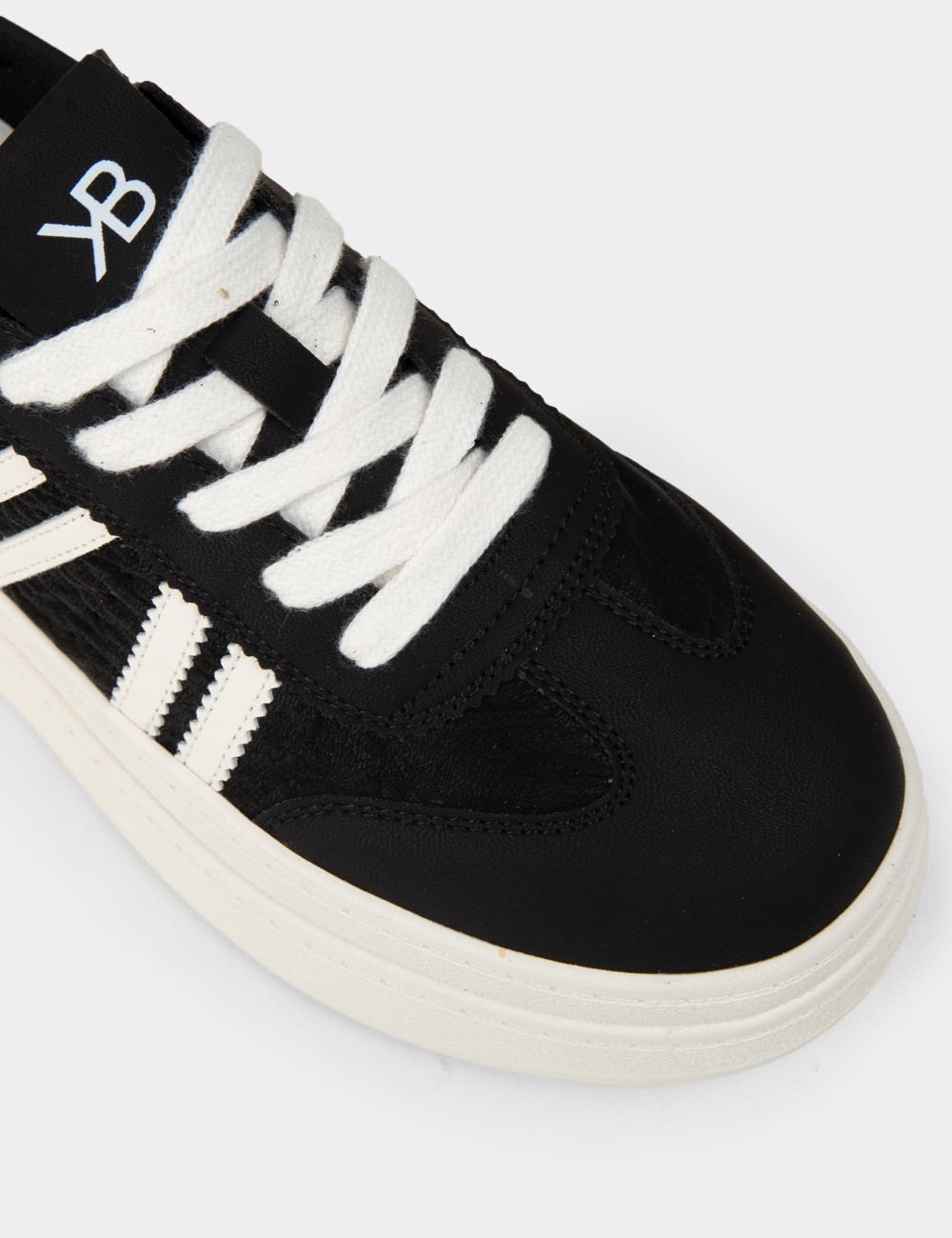 Women's Black Platform Sneakers - K1062ZSYHC01