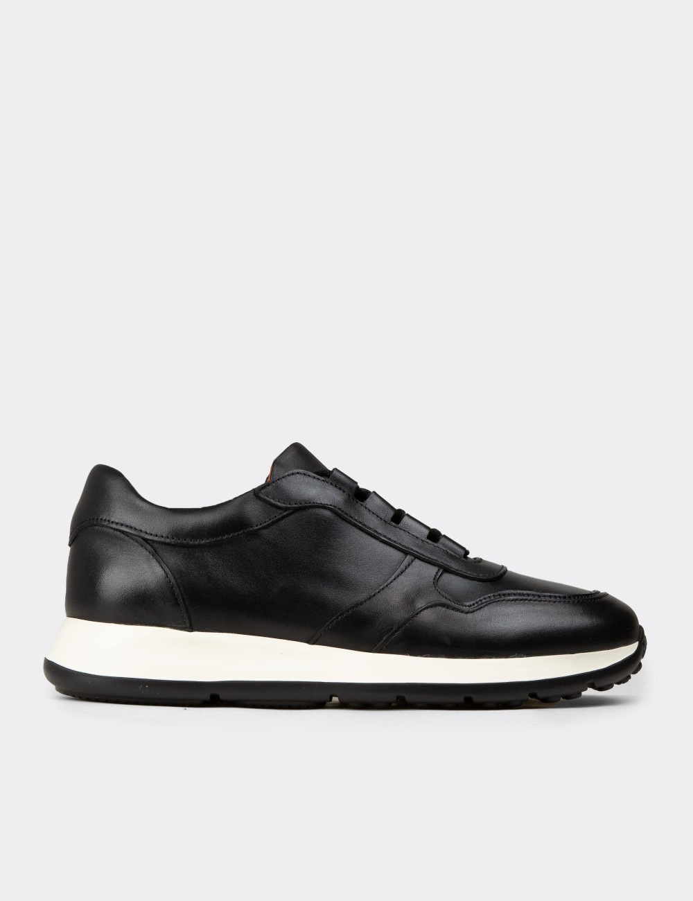 Men's Black Leather Sneakers - E8210MSYHE01