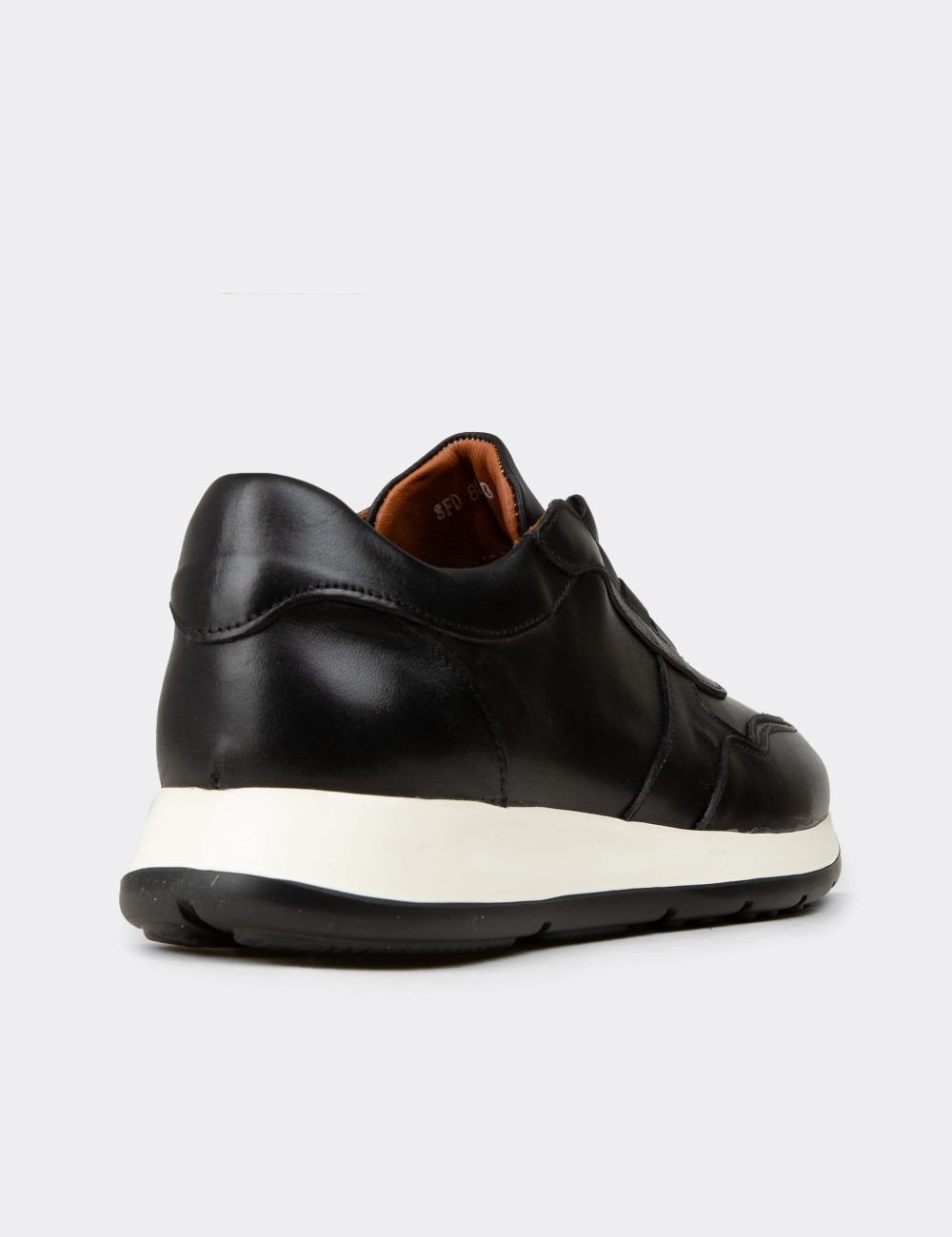 Men's Black Leather Sneakers - E8210MSYHE01
