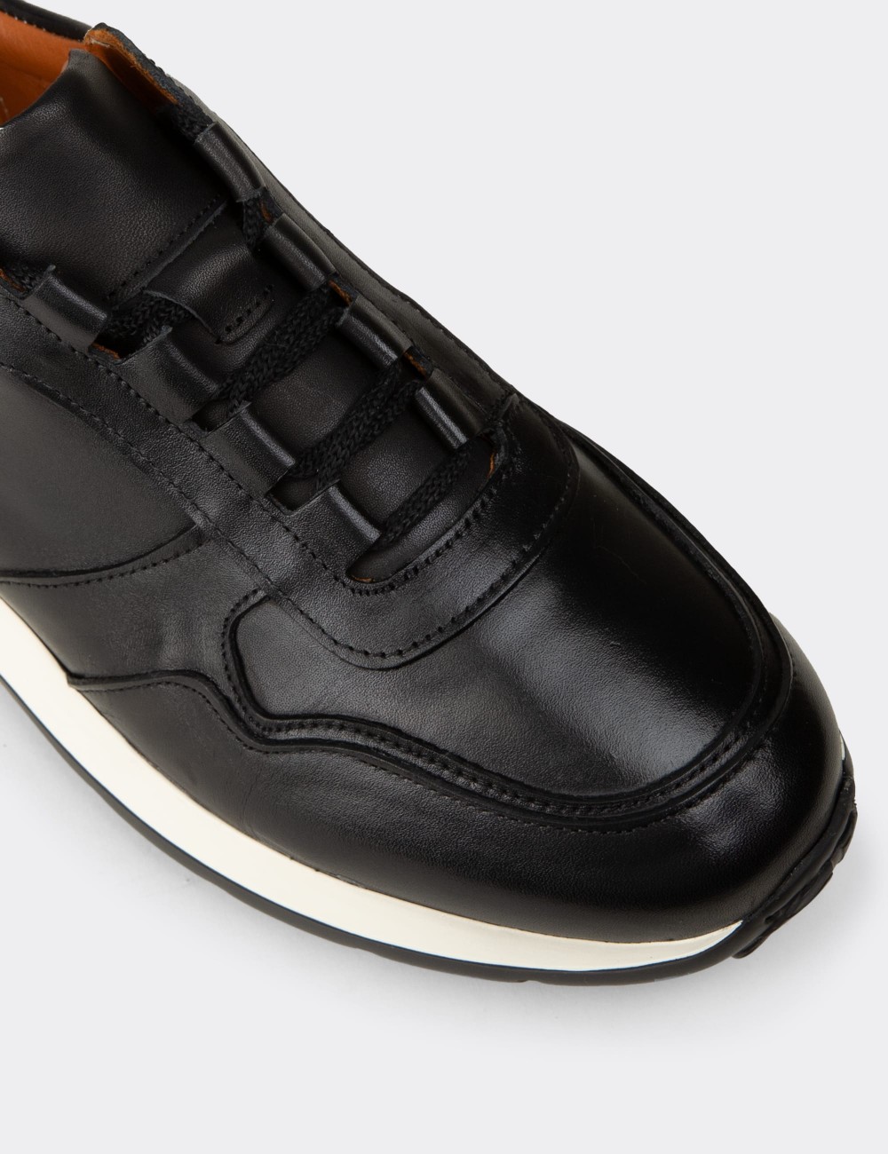 Men's Black Leather Sneakers - E8210MSYHE01