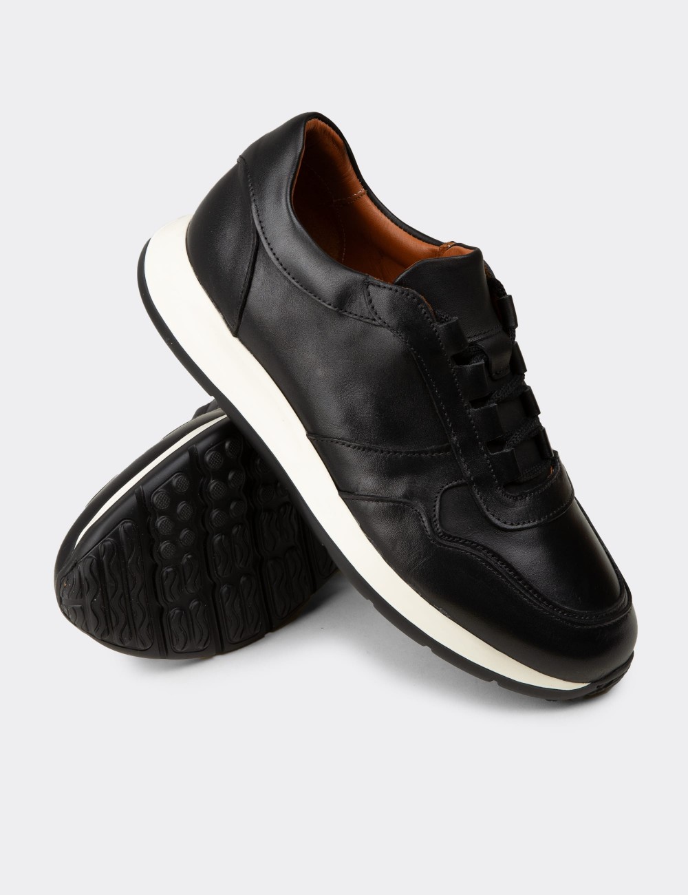 Men's Black Leather Sneakers - E8210MSYHE01
