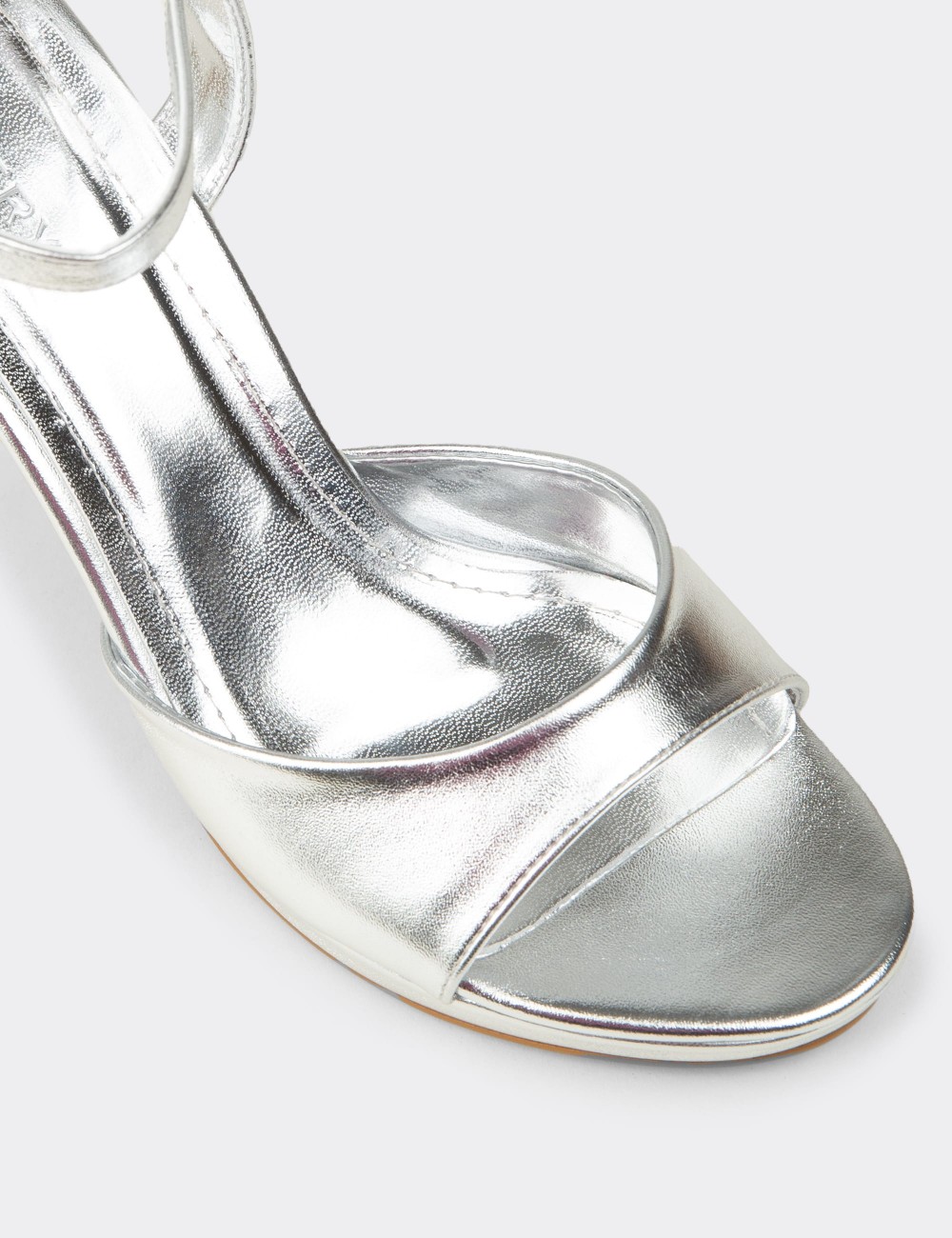 Women's Silver Platform Heeled Ankle Strap Sandals - K1301ZGMSC01