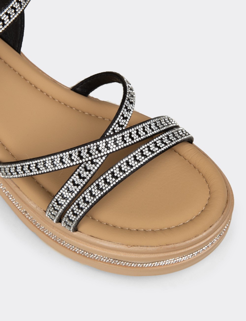 Women's Black Embellished Platform Sandals - K0095ZSYHC01