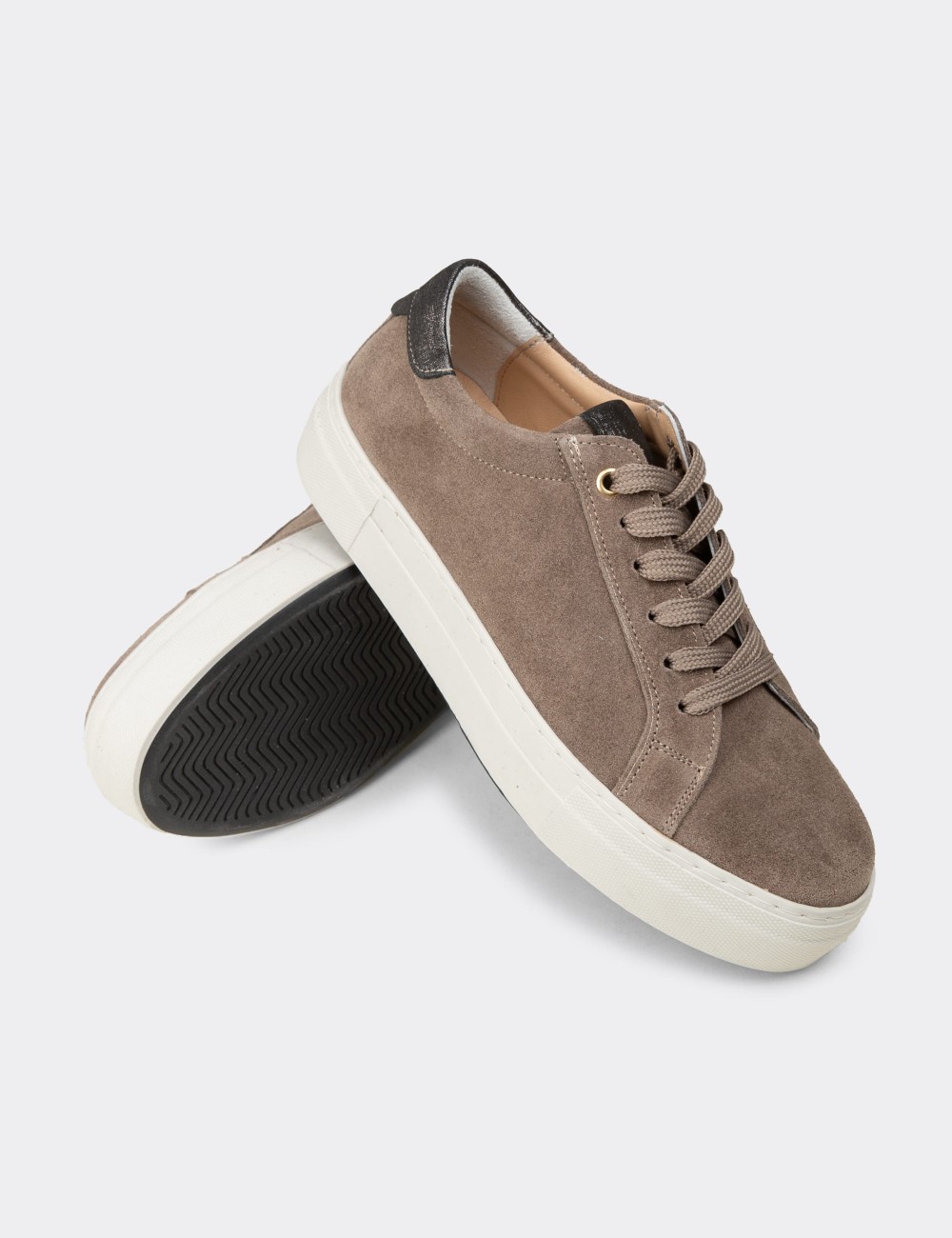 Women's Sandstone Suede Leather Sneakers - R2571ZVZNC01