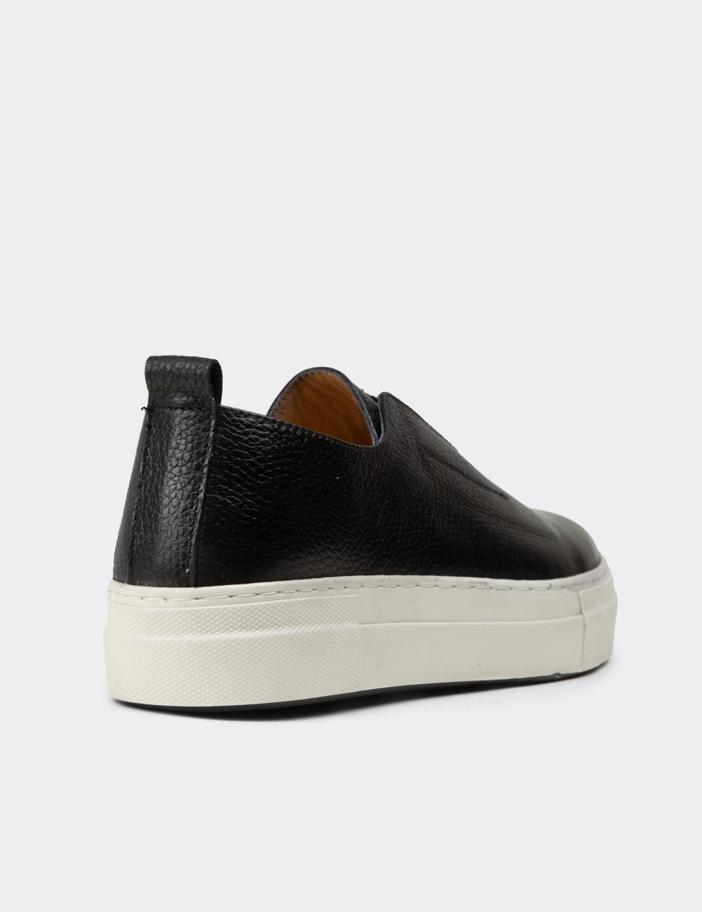 Women's Black Leather Sneakers - R2233ZSYHC02