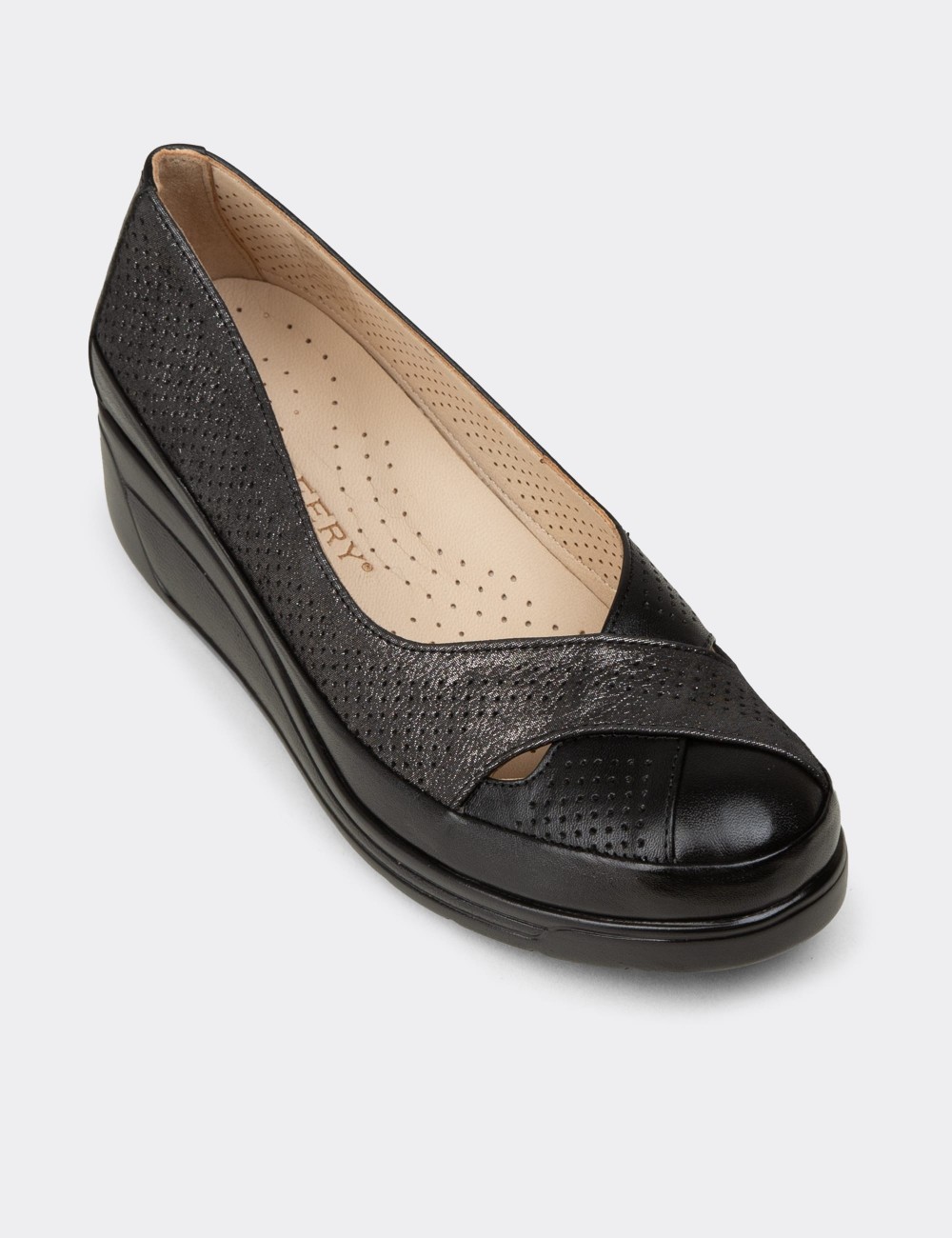 Women's Black Leather Comfort Wedge Flats - N1051ZSYHC01
