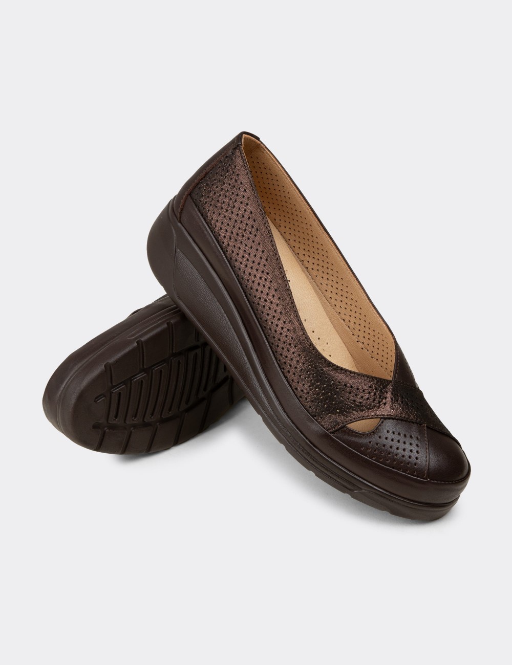 Women's Brown Leather Comfortable Wedge Flats - N1051ZKHVC01