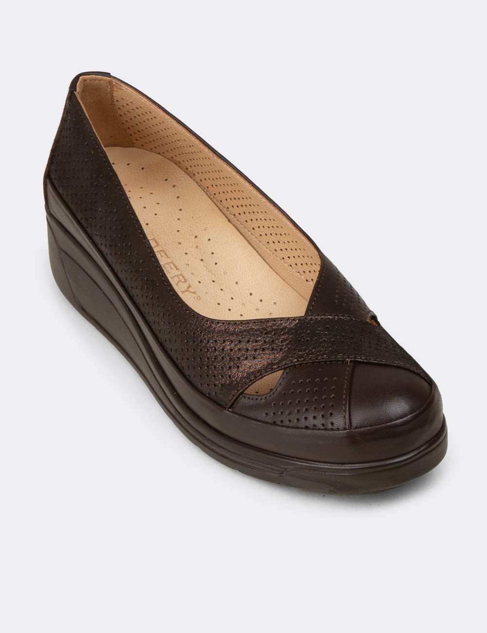 Women's Brown Leather Comfortable Wedge Flats - N1051ZKHVC01