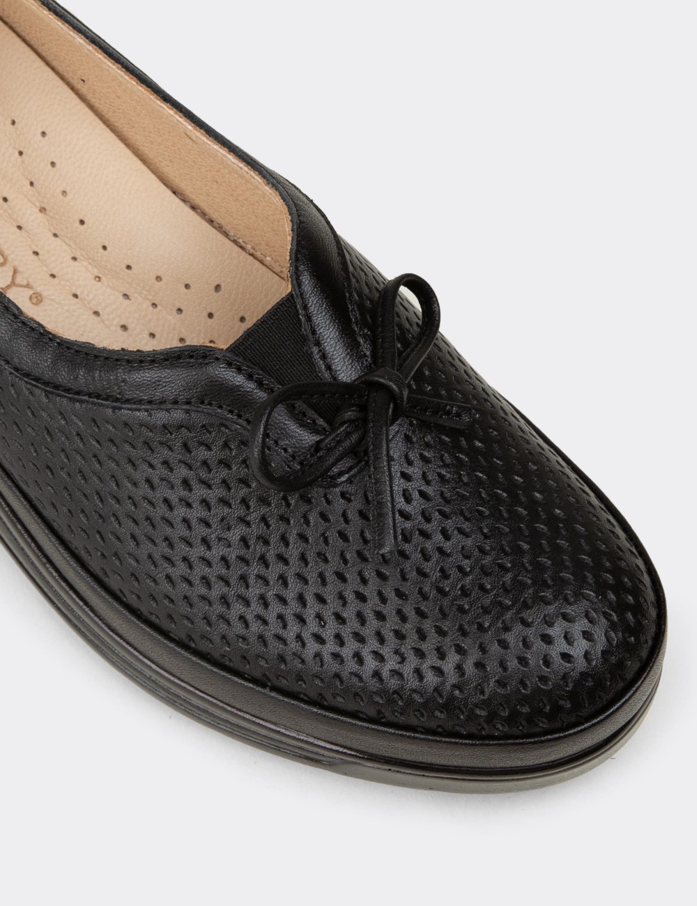 Women's Black Leather Wedge Slip-On - N3711ZSYHC01