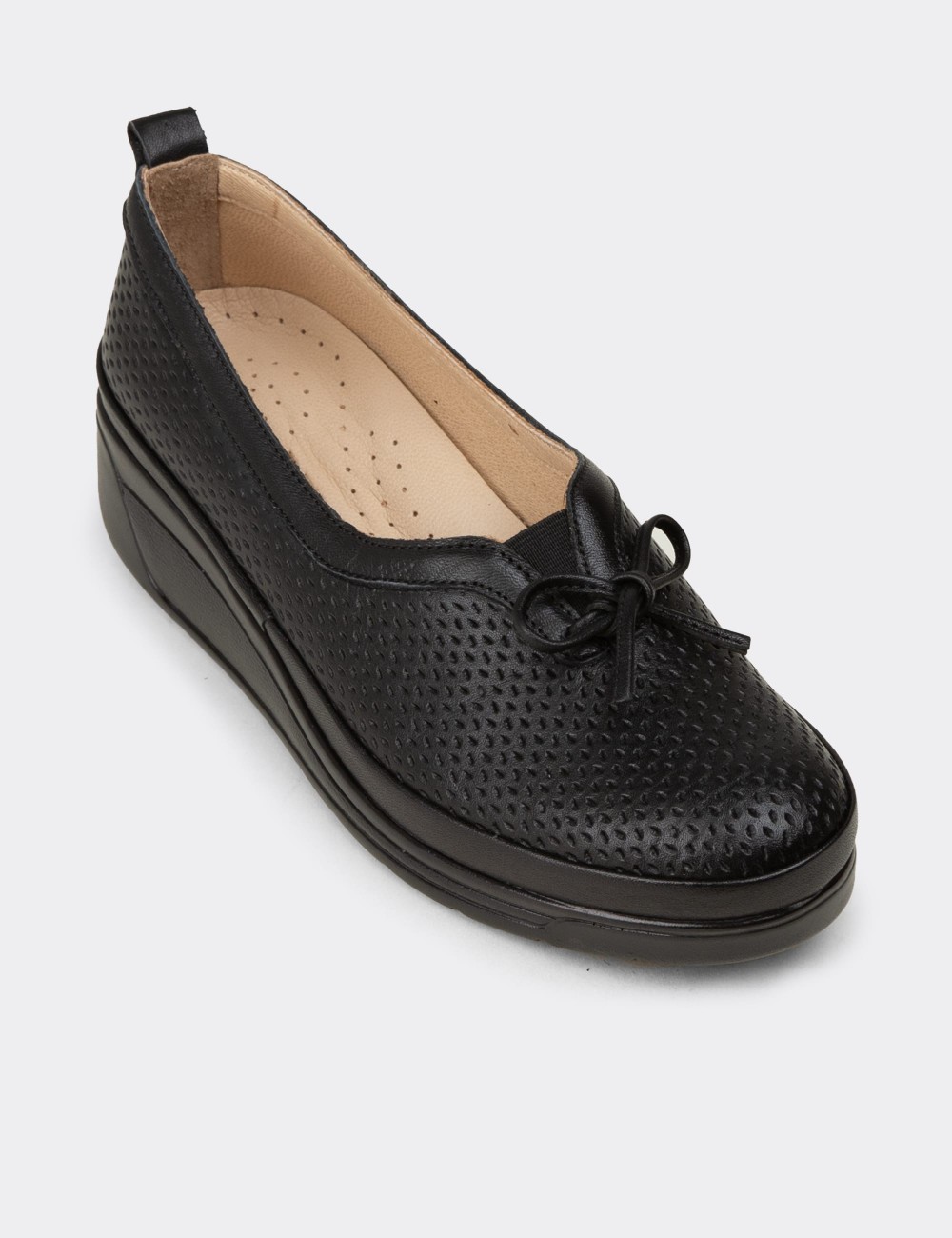 Women's Black Leather Wedge Slip-On - N3711ZSYHC01