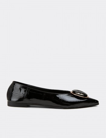 Women's Black Pointed Toe Flats with Buckle Detail