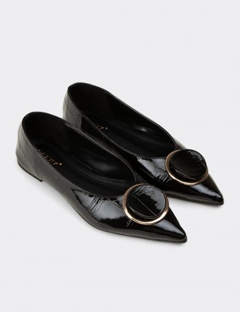 Women's Black Pointed Toe Flats with Buckle Detail