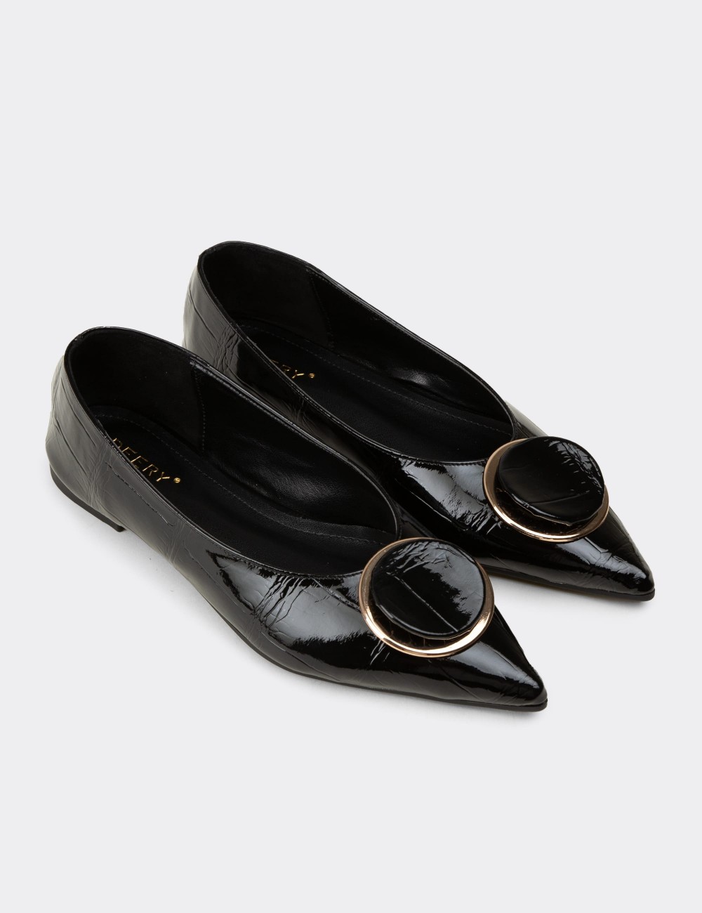 Women's Black Pointed Toe Flats with Buckle Detail - RD923ZSYHM01