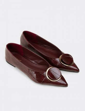 Women's Burgundy Pointed Toe Buckled Flats