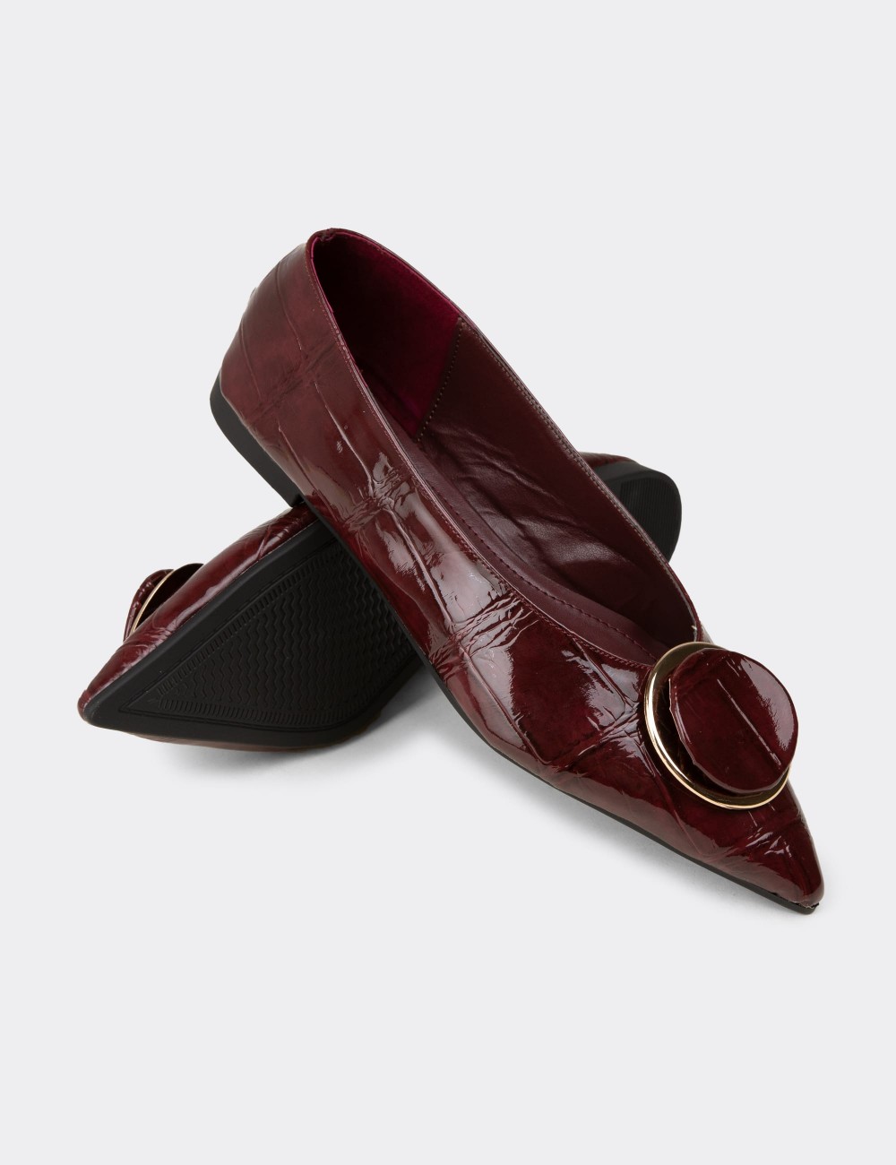 Women's Burgundy Pointed Toe Buckled Flats - RD923ZBRDM01