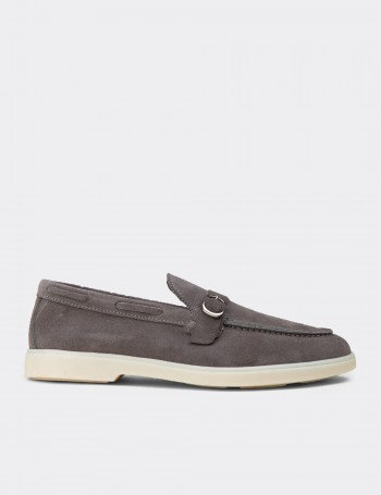 Men's Gray Suede Leather Buckle Loafers