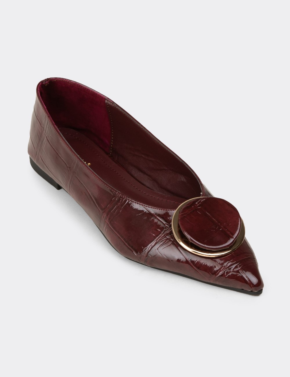 Women's Burgundy Pointed Toe Buckled Flats - RD923ZBRDM01