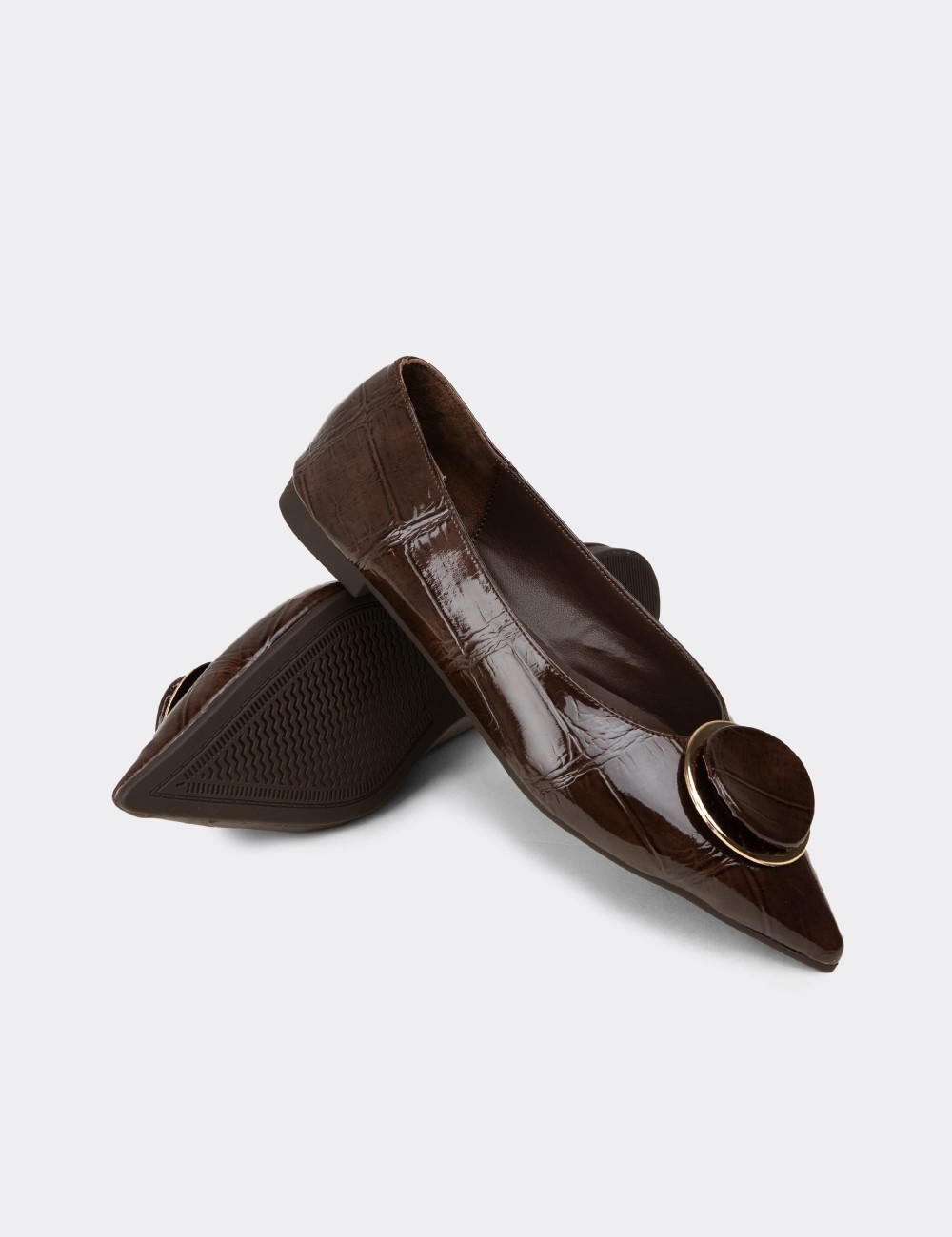 Women's Brown Pointed Toe Buckled Flats - RD923ZKHVM01