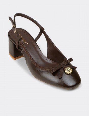 Women's Brown Block Heel Pump