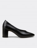 Women's Black Pumps