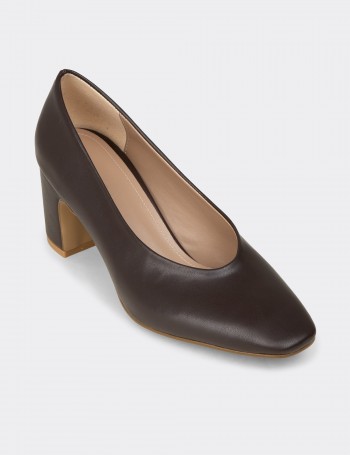 Women's Brown Pumps