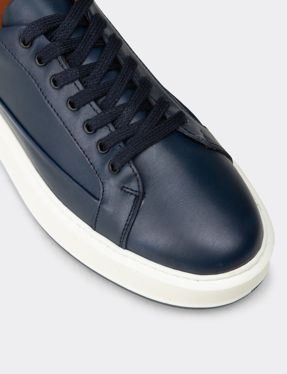 Men's Navy Leather Sneakers - E4482MLCVC01