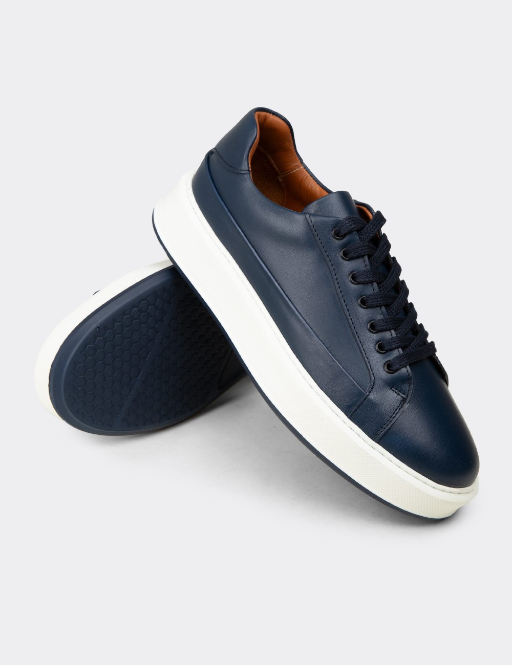 Men's Navy Leather Sneakers - E4482MLCVC01
