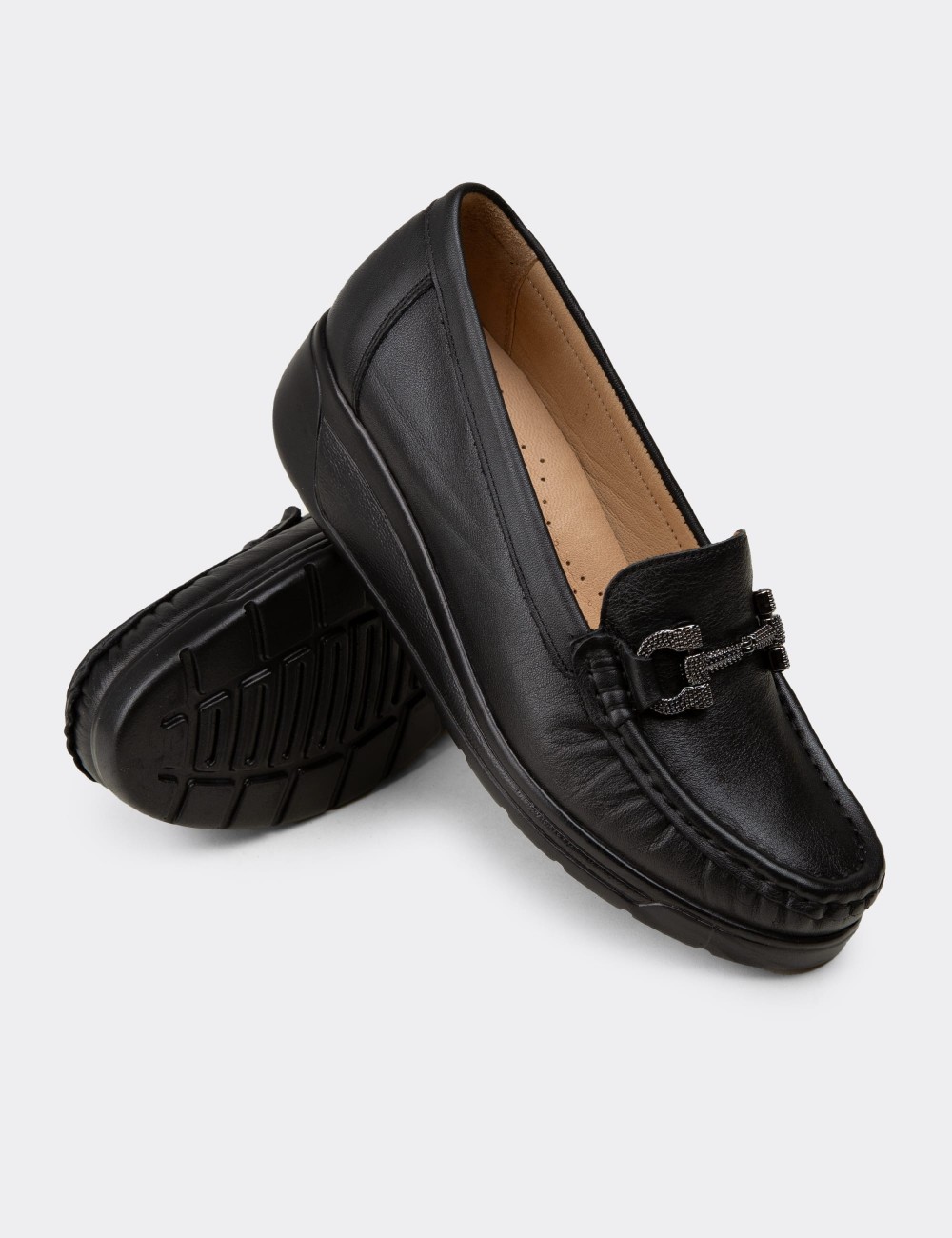 Women's Black Leather Loafers - N1742ZSYHC01