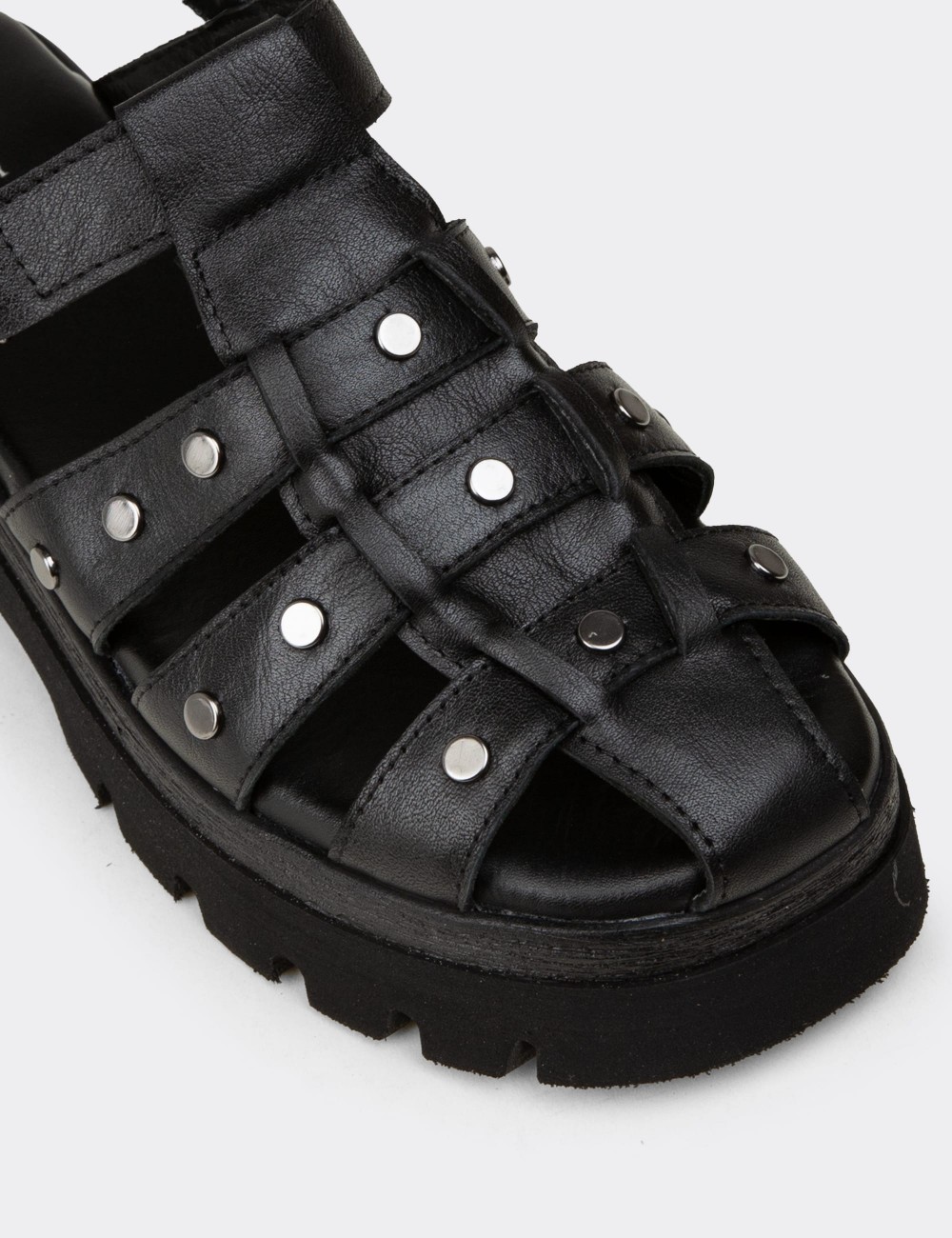 Women's Black Leather Strappy Sandal - 22303ZSYHC01